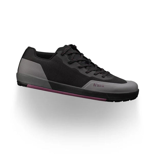 Zapatilla mtb fizik VERSOR FLAT BLACK-PURPLE