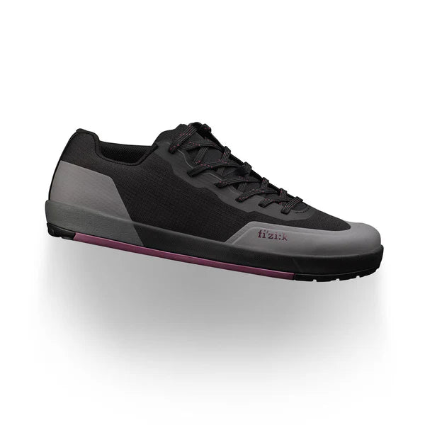 Zapatilla para mtb fizik VERSOR FLAT BLACK-PURPLE